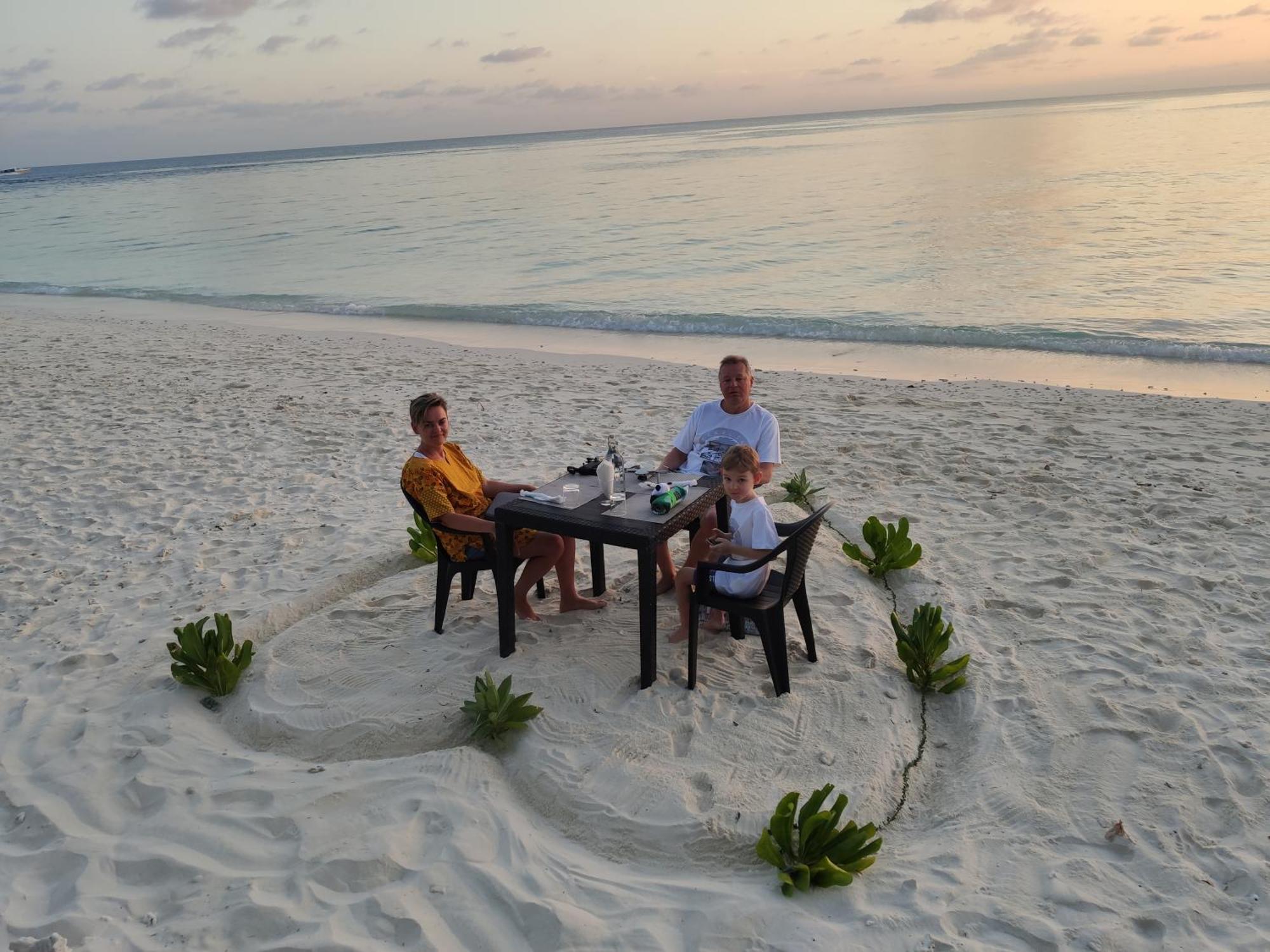 Ukulhas Villa Beach Hotel المظهر الخارجي الصورة